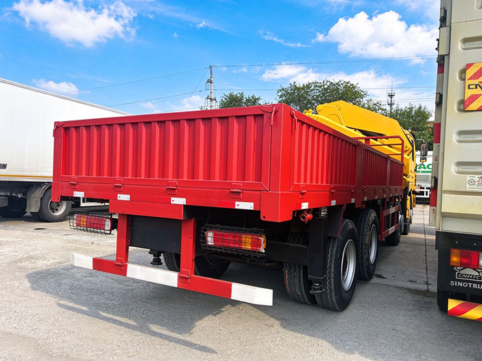 Used SHACMAN F3000 Truck Mounted Crane