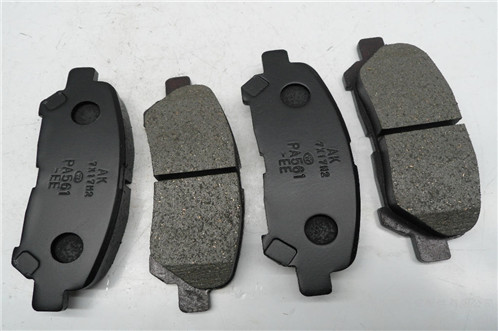 Toyota Prado front brake pads factory 