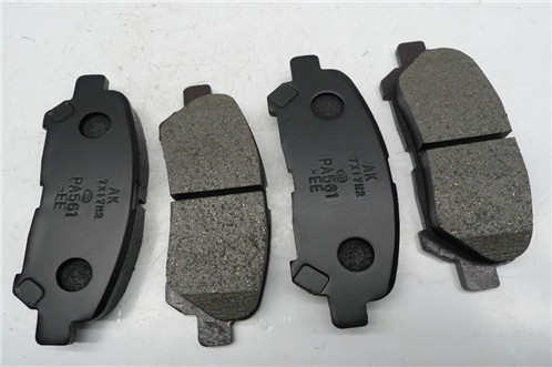Brake pad selection method under different conditions