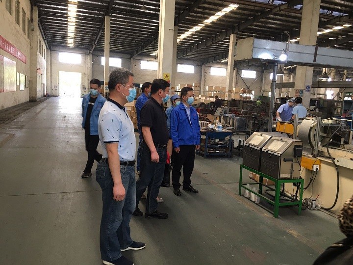 Business Bureau visit factory of Feilong