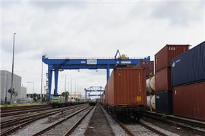 New freight train connection runs between Germany and China