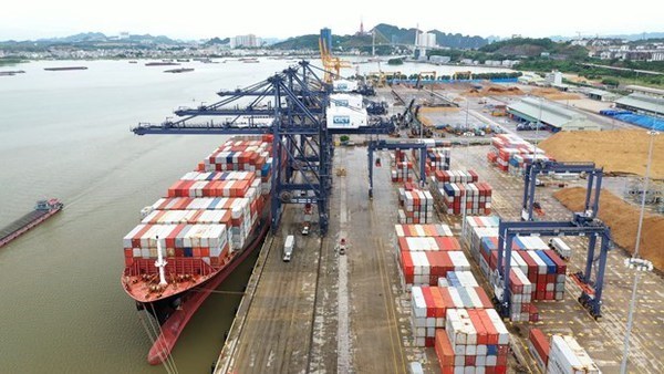 Viet Nam posts trade surplus of $9.4 billion in 10 months