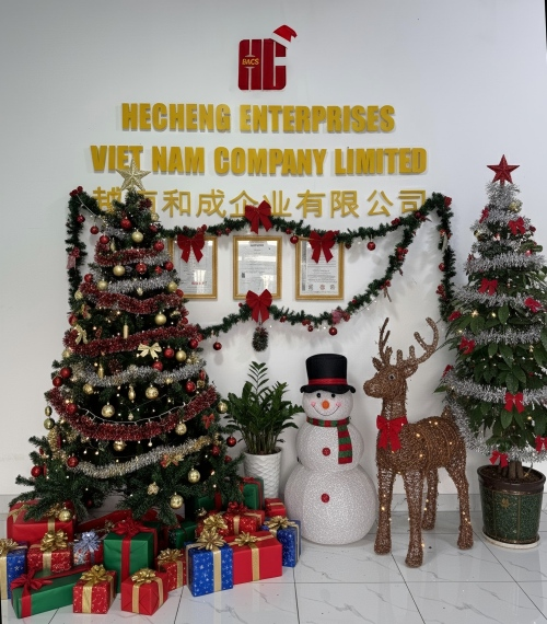 Notre esprit des fêtes : Cultiver une ambiance familiale chez HECHENG Bag Manufacture