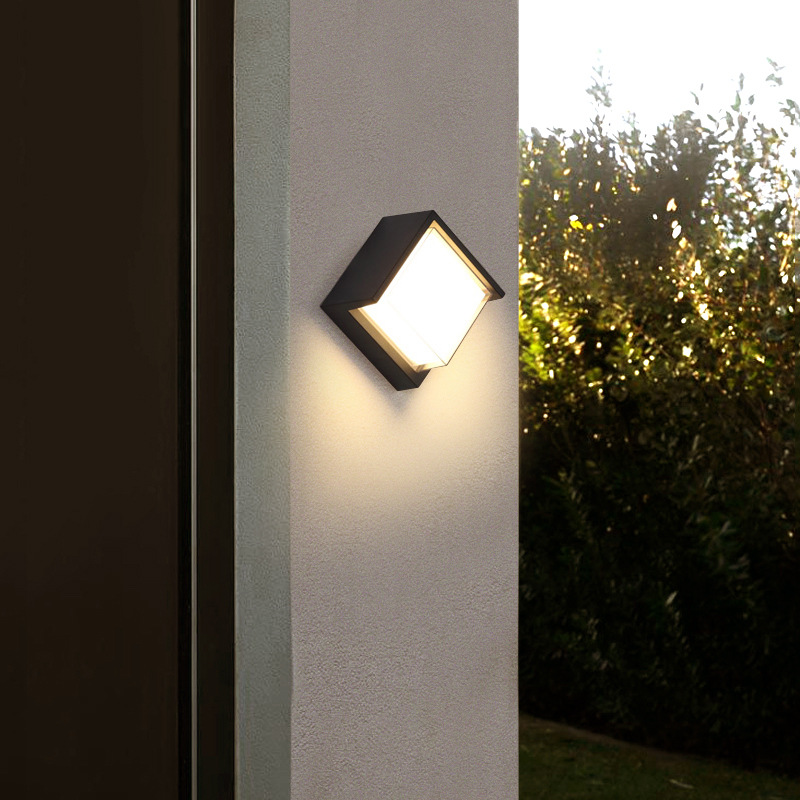 Aluminum body black cube wall lamps