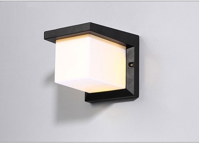 wall mounted light