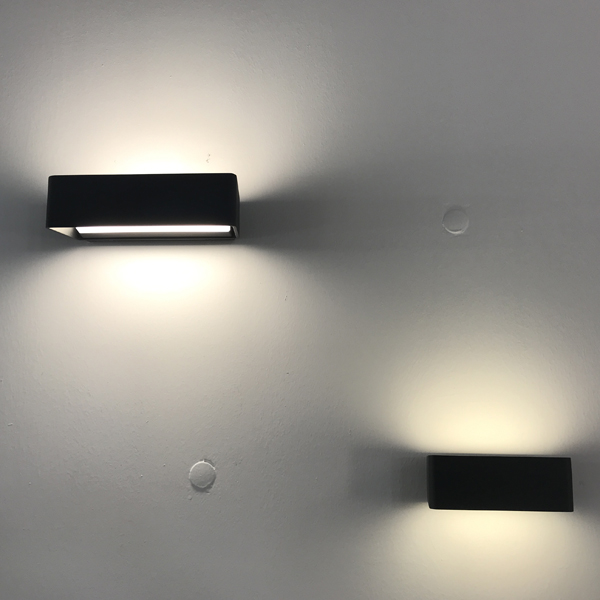 New design outdoor up down LED wall light