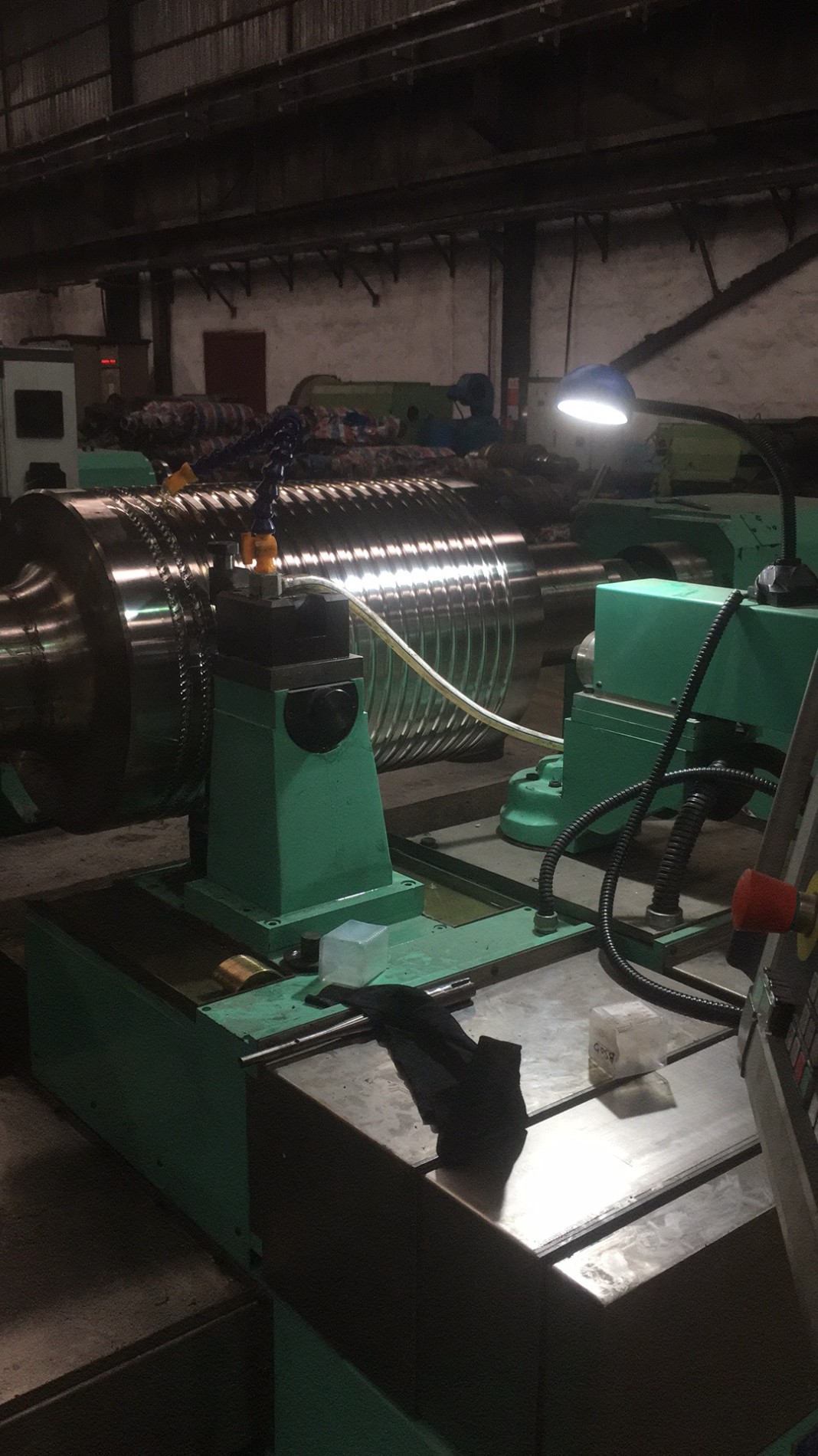 Torno CNC para torneado de servicio pesado 