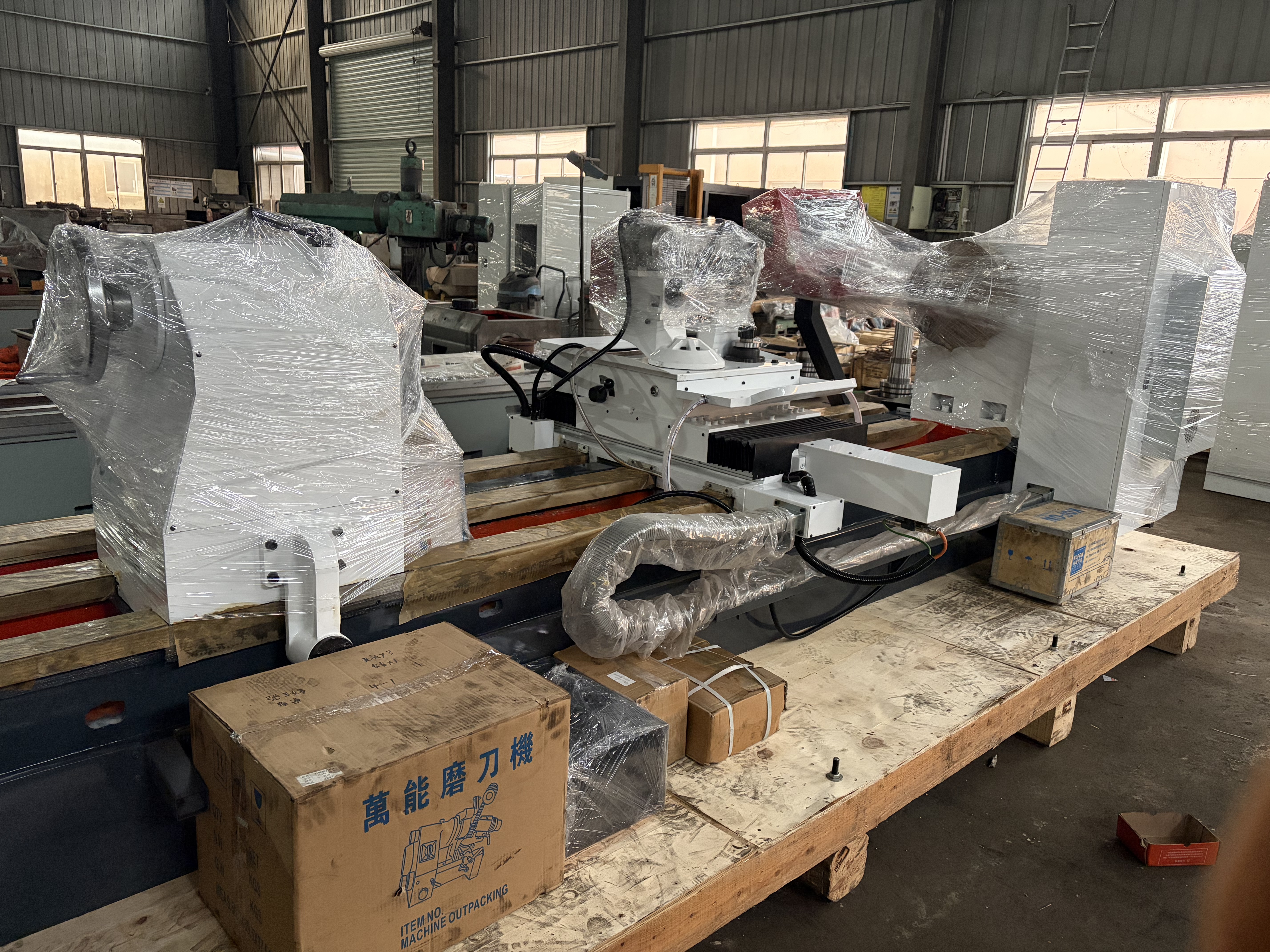 CNC NOTCHING AND BRANDING MACHINE 