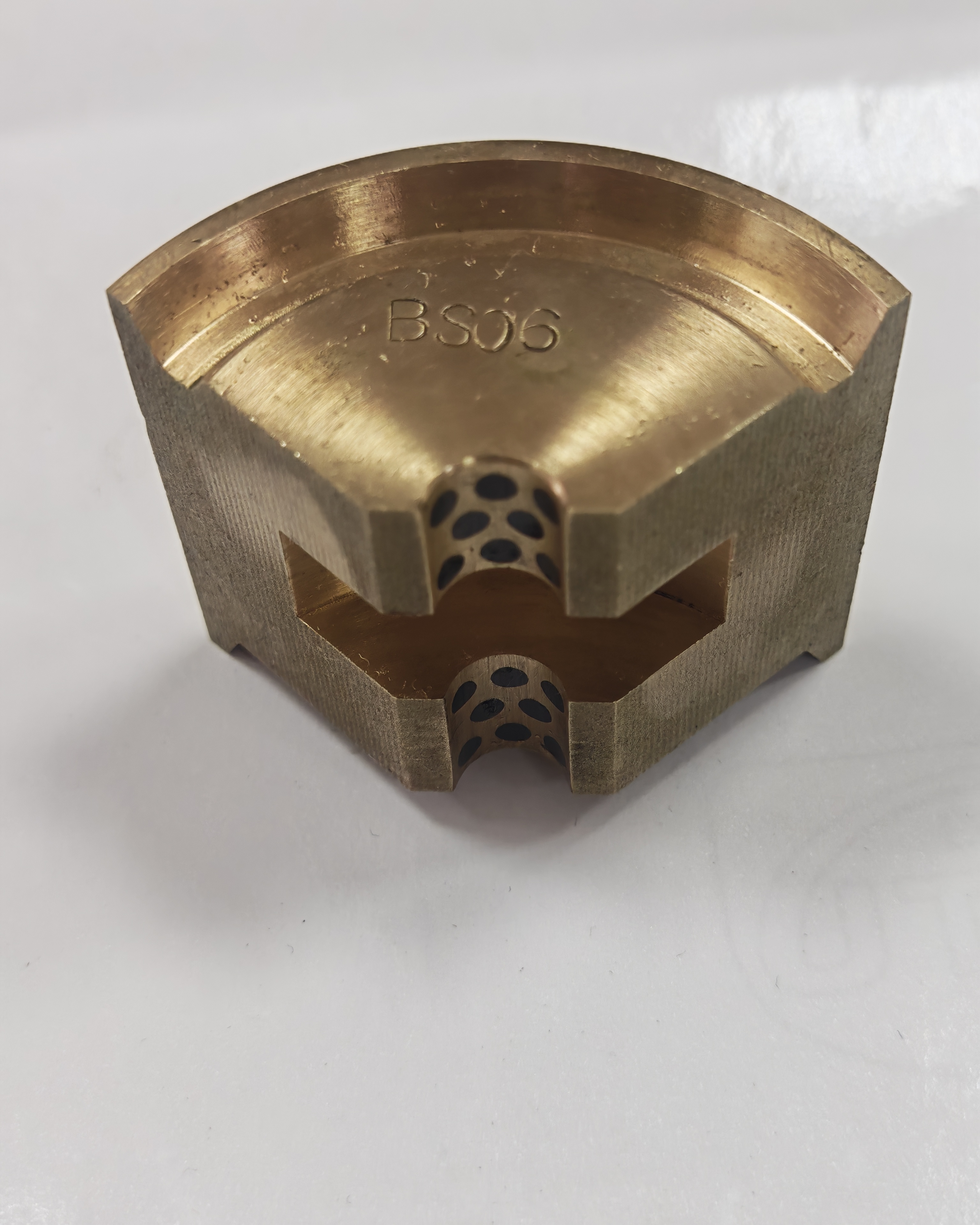 Bronze Supportance