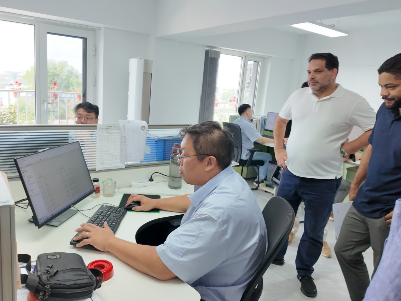 scraper pig pipeline