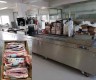 máy đóng gói chân không tạo hình thịt bò