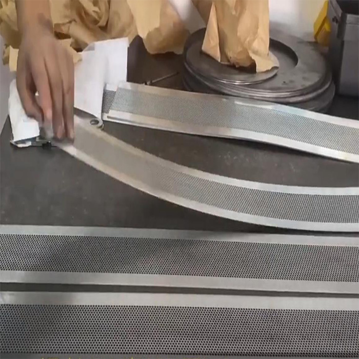 Metal leveling machine for perforated sheet 0.07mm