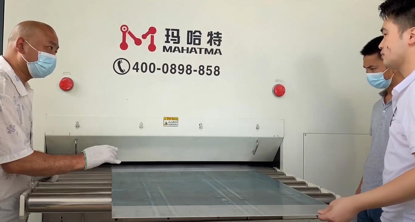 Steel straightening machine