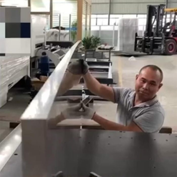 Straightening machine para sa aluminum plate 28 mm