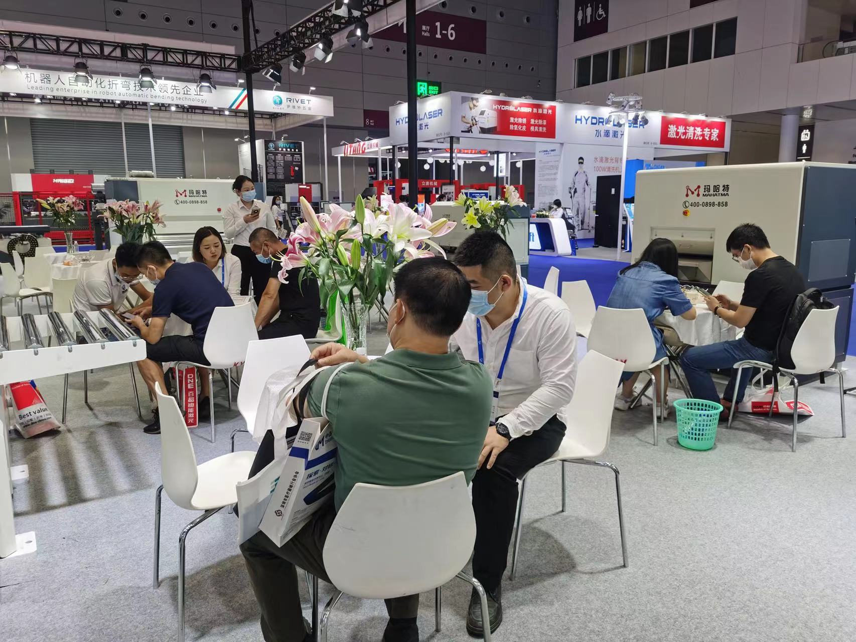 Mga Social Exhibition