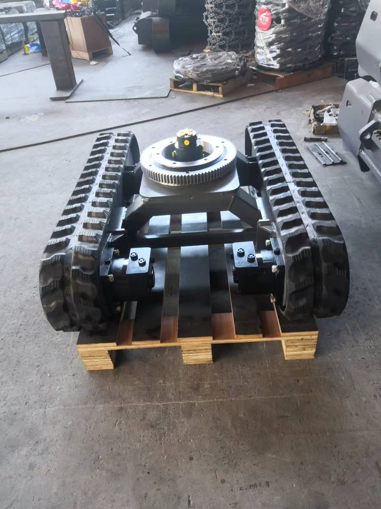QDRT-3T-320MM 3 Ton Rubber Track Undercarriage Chassis With Slewing Bearing for Carrier Vehicle