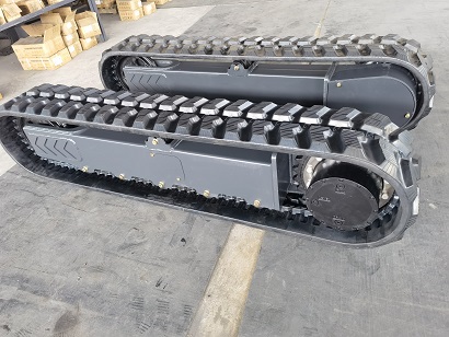 4 Ton Rubber Track Undercarriage with Eaton Travel Motor for Italian Market