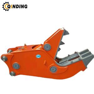 Excavator Shear Cutting Scrap Metal