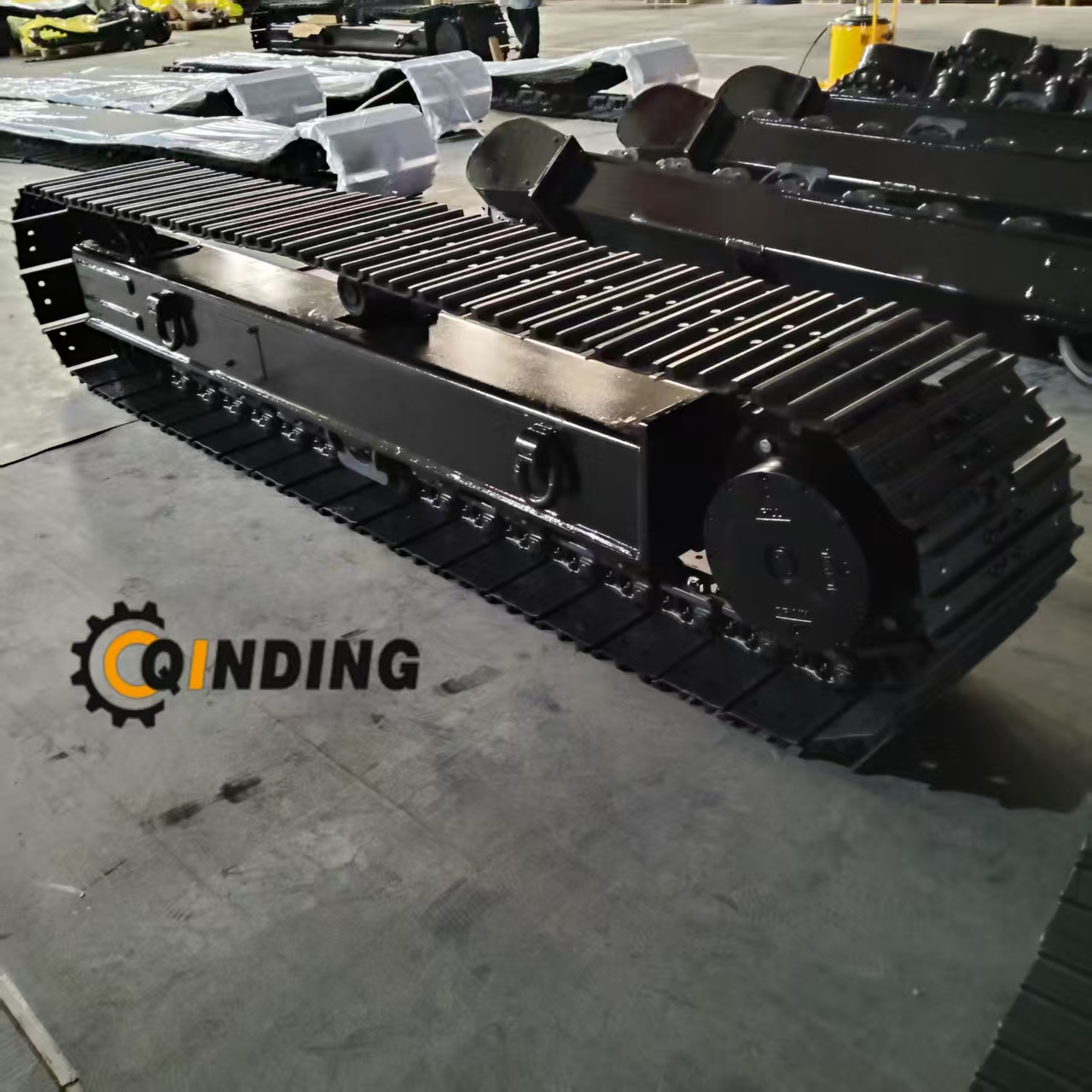 QDST-18T 18-Ton Hydraulic Crawler Chassis, Rotary Drilling Rig with 35MnB Steel