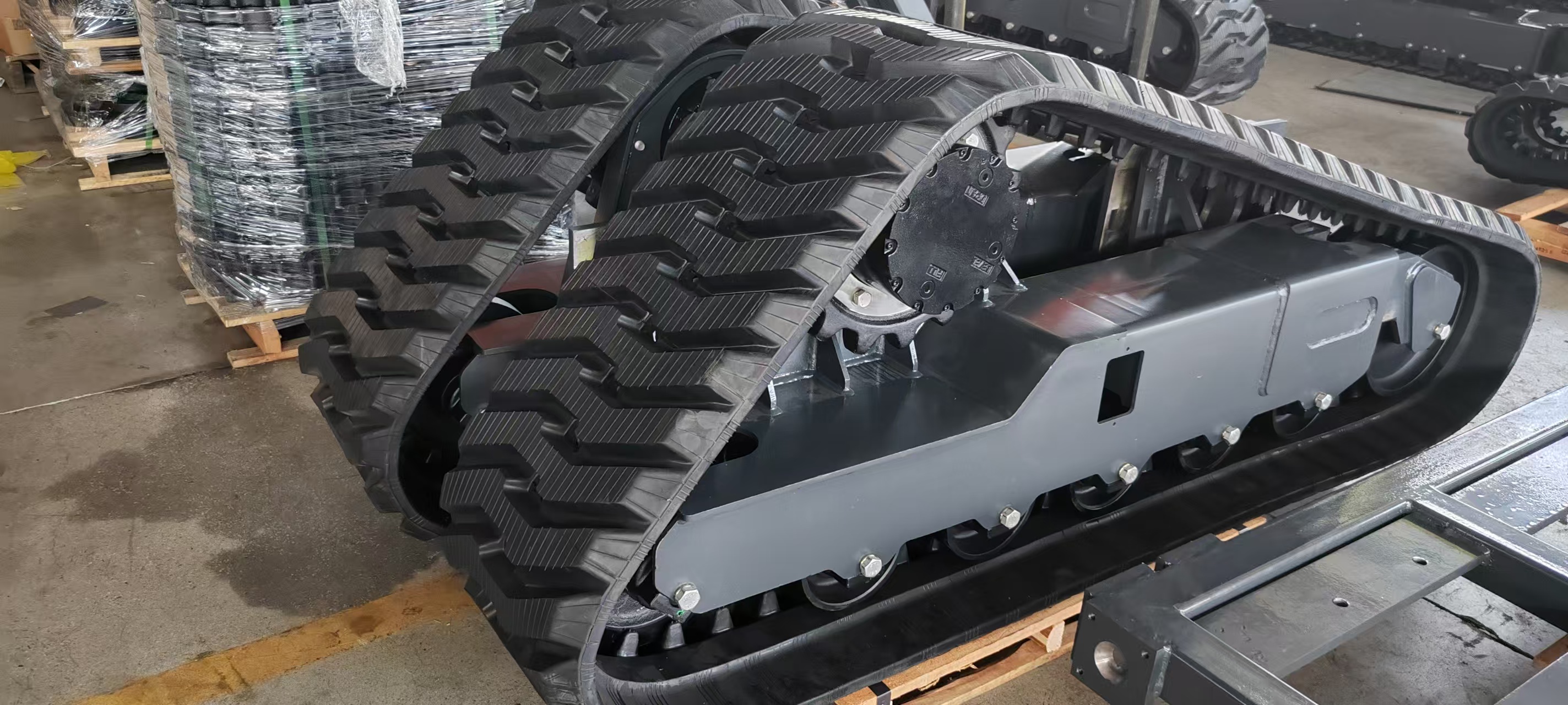 QDRT-03T Rubber Tracked System for Skid Steer
