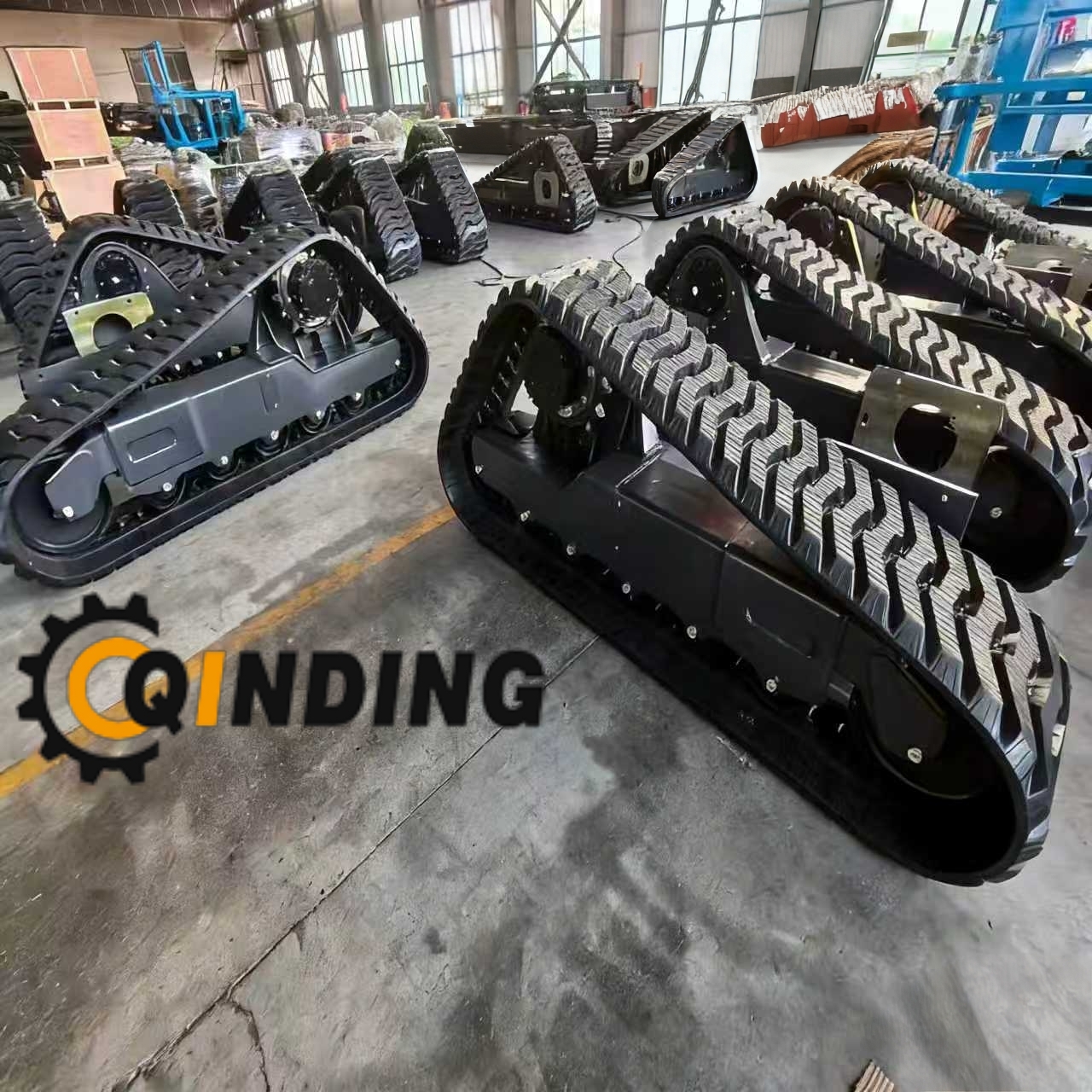 Agricultural Triangular Rubber Chassis for Farmland/Orchard
