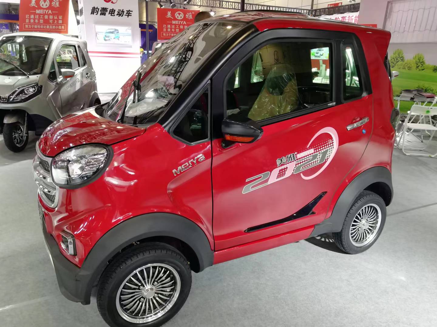 Китай МЕЙЯ
 520 электромобиль
 Новый
 Режимы
 4 Колеса
 Груз
 3 пассажира Сделано на заводе в Китае, производитель