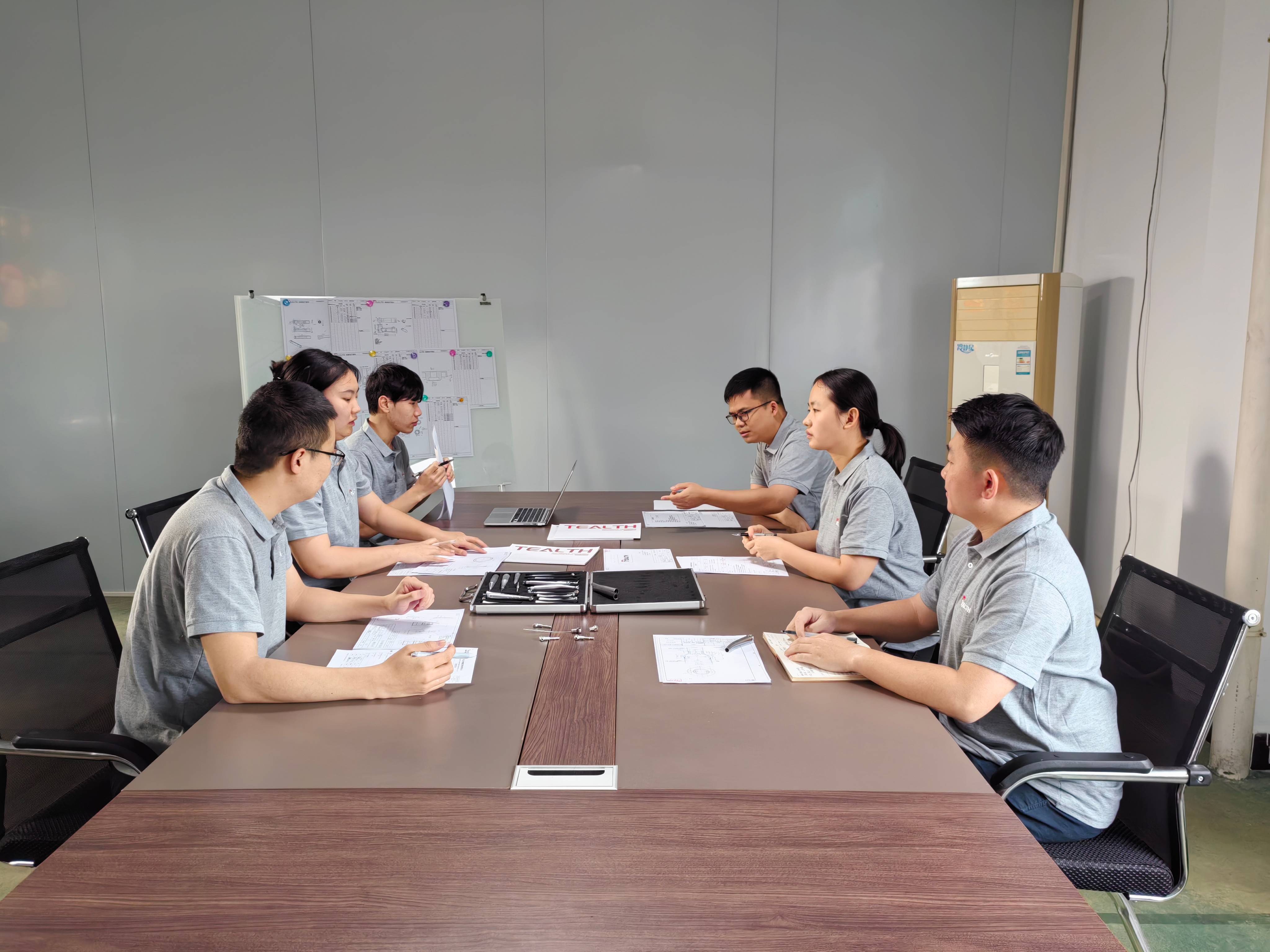 研发2(1).jpg 研发2(1).jpg