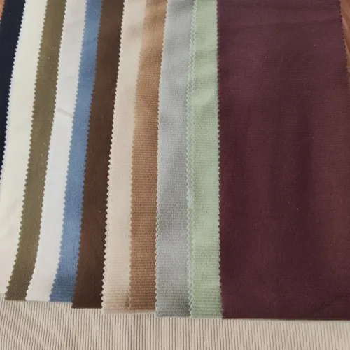 Tissu tricoté côtelé en polyester, rayonne et élasthanne