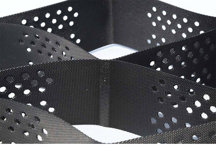 Geocell Hitam Perforated
