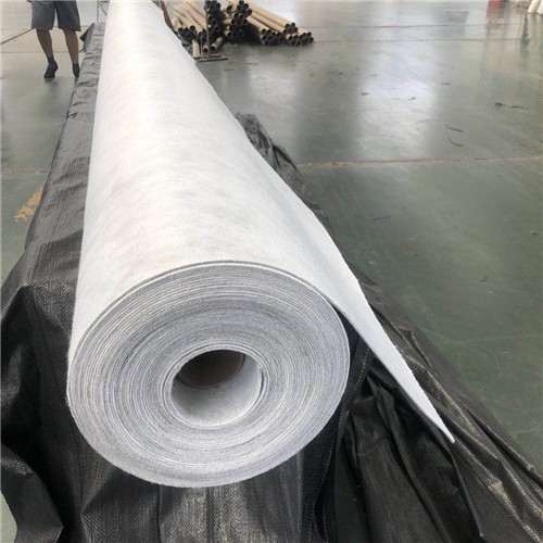 Geomembrane Liners With Geotextile Between Two Pieces Of Membrane