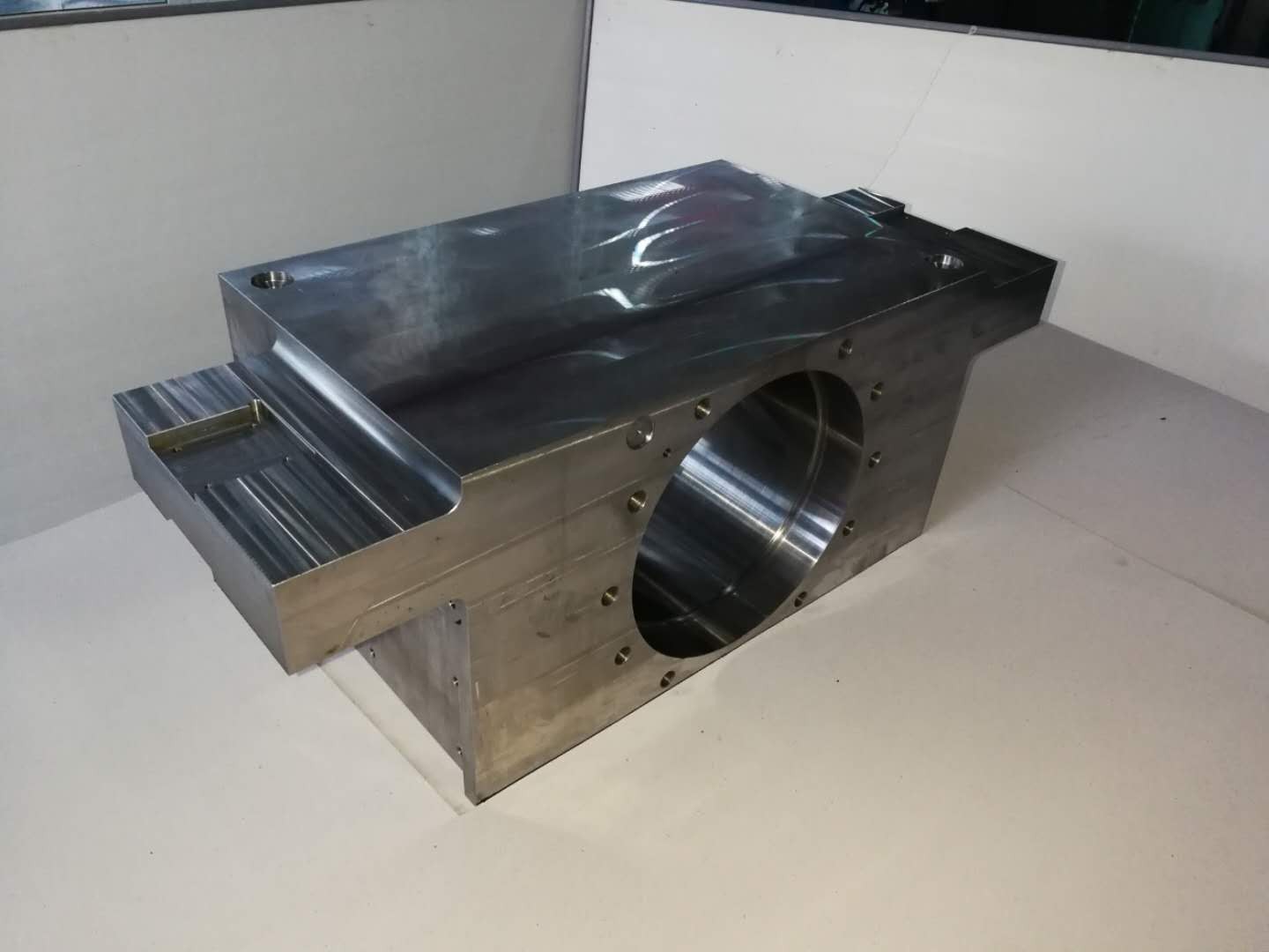 Cold Rolling Mill Machine Of The Transimit Side Intermediate Roller Bearing Block