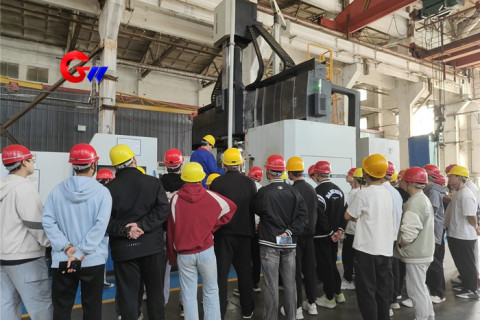 শিক্ষার্থীদের জন্য সাইটে উদ্ভিদ ভ্রমণ