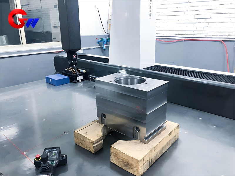 Cold rolling mill operation side support roller bearing box