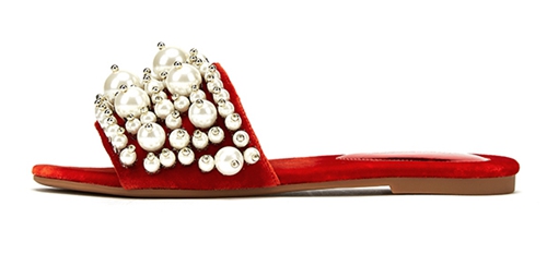 Flat sandals