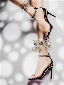 Sandalias de tacón fino de diamante