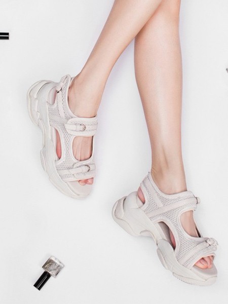Zapatillas de playa de malla de moda
