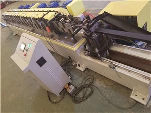 Automatic photovoltaic bracket production line