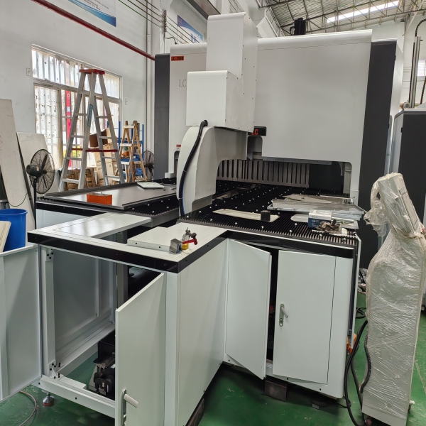 2500MM Panel Bending Machine