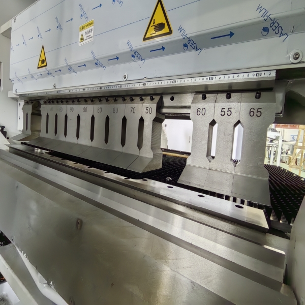 2500MM Panel Bending Machine