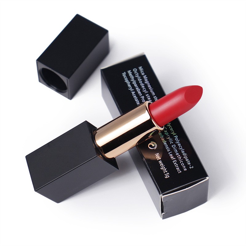 Matte Luxury Lipstick Without Label