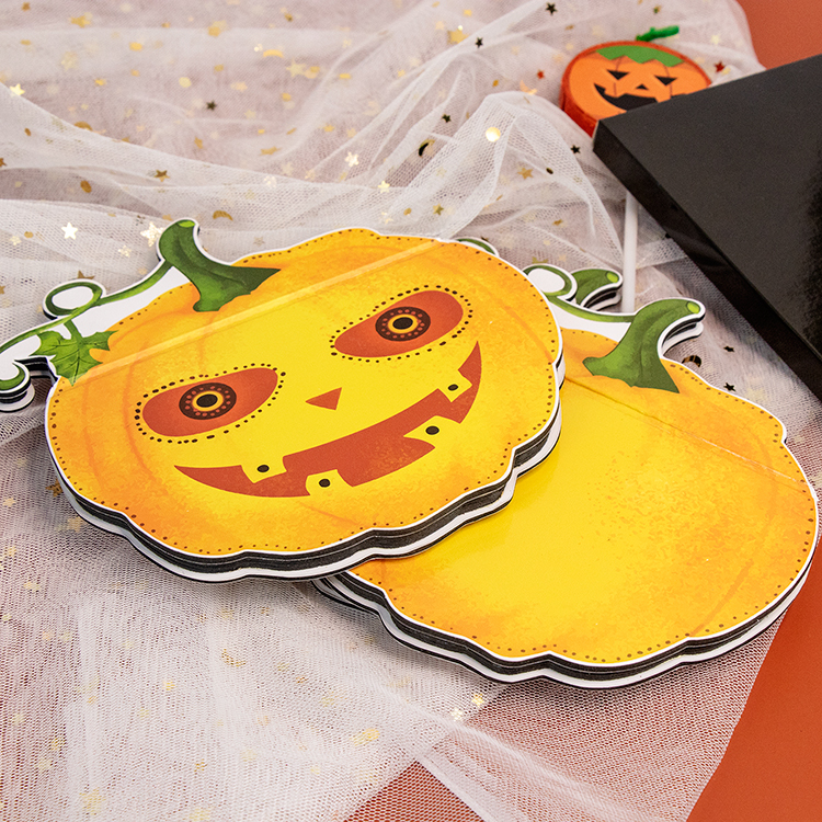 7-pan Halloween Pumpkin Shaped Pigmented Makeup Eyeshadow Palette Custom