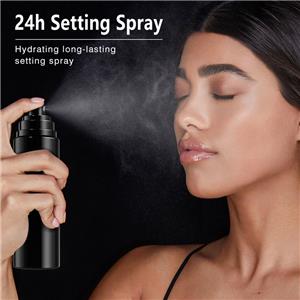 Spray fijador de maquillaje en botella negra de diseño elegante