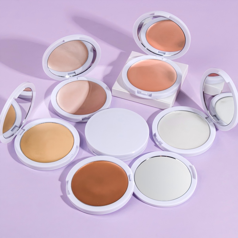 Creamy pressed powder highlighter