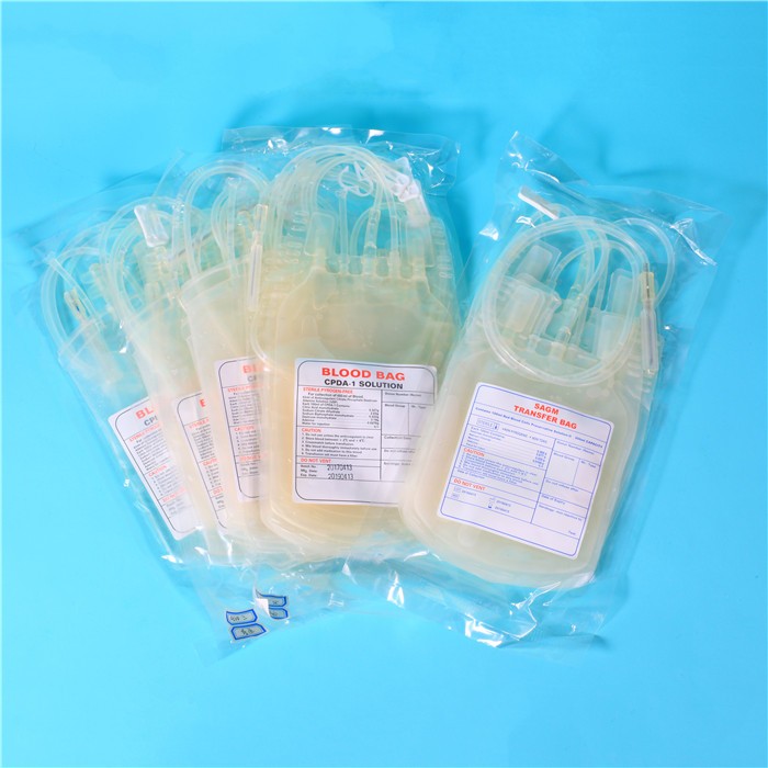 Первая группа подходит для переливания. Пакеты для переливания крови с антикоагулянтом. Пакет с кровью для переливания. Пакеты для хранения крови. Пакет для переливания.
