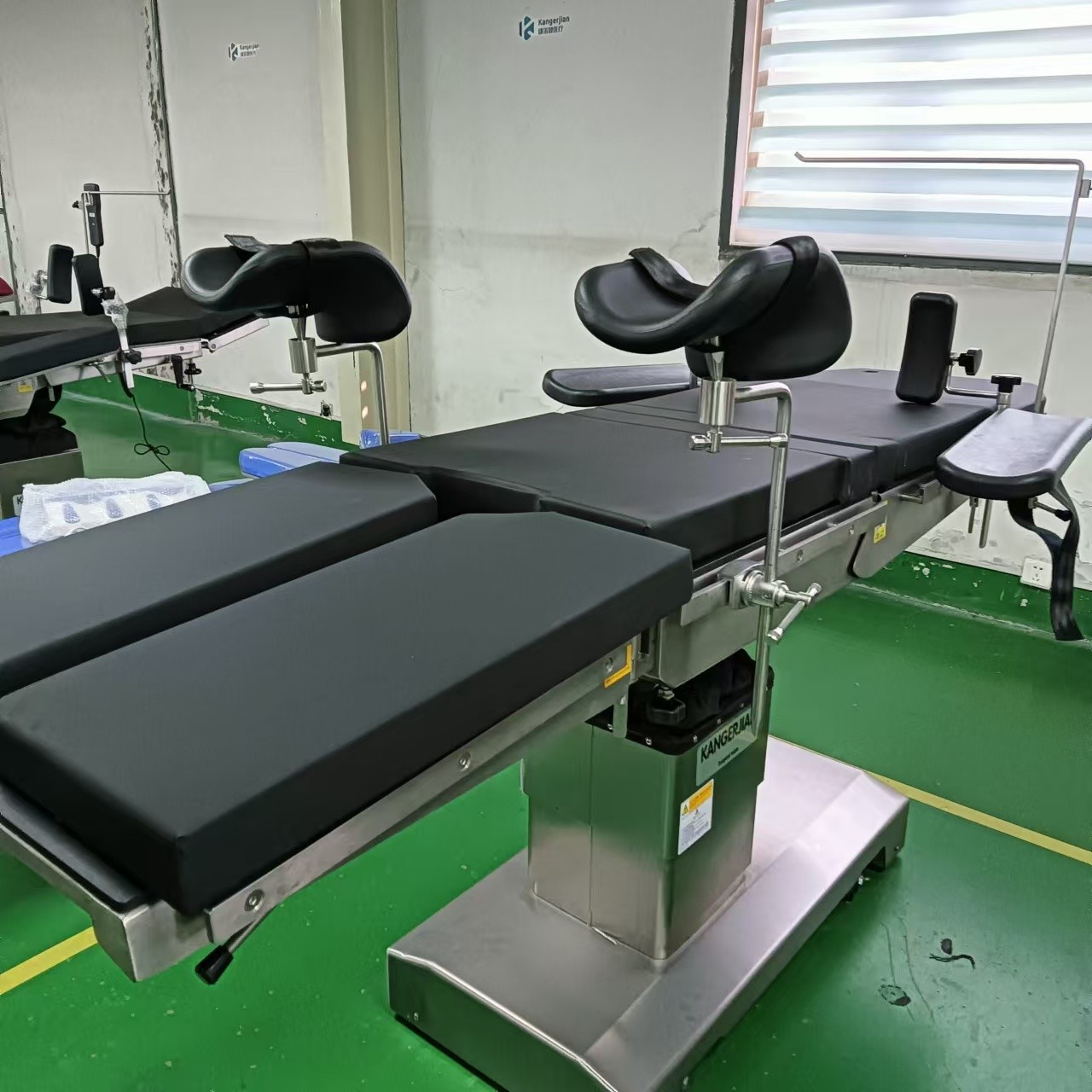 Operating Bed