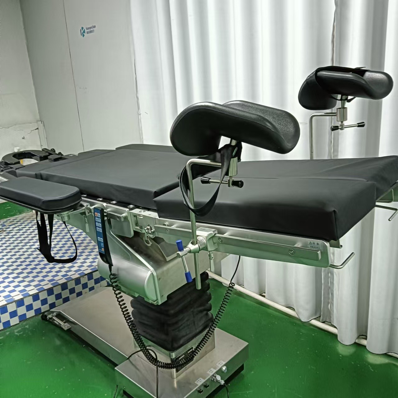 Gynecological Examination Bed