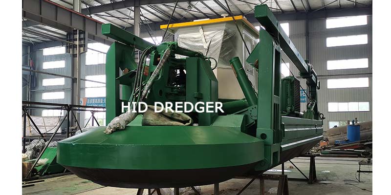 amphibious dredger