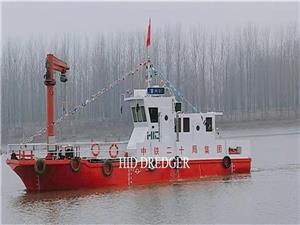 Barco de trabajo con capacidad diesel de 30T para ayudar a las dragas de succión con cortador