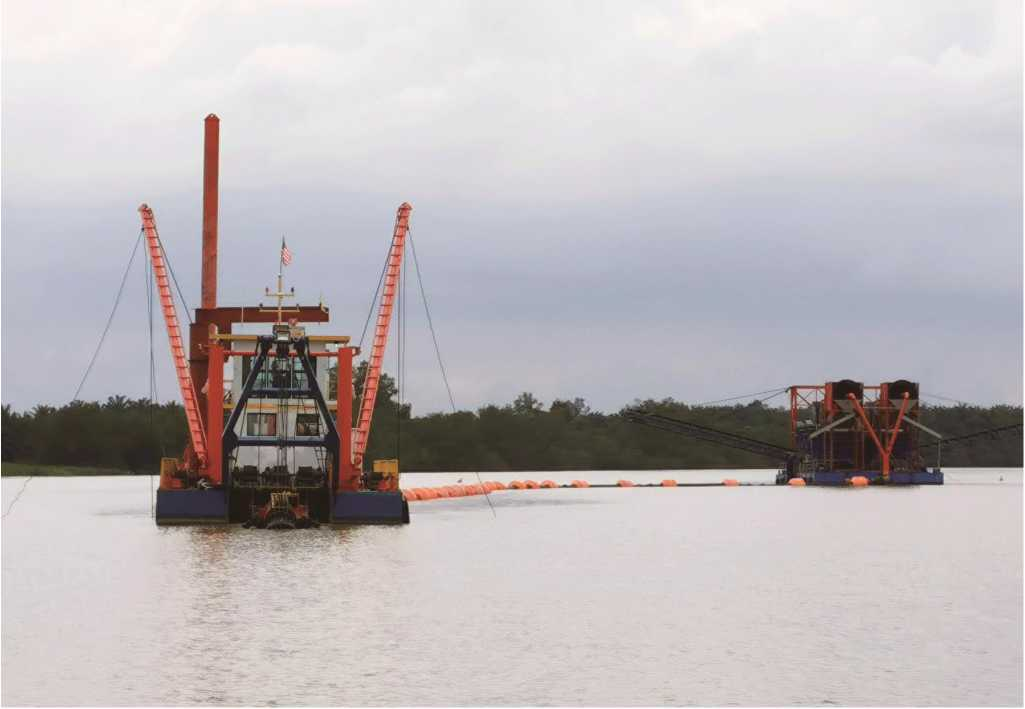 sand mining dredger