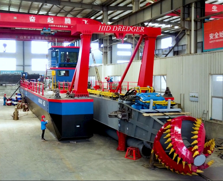 26inch Cutter Suction Dredger Machine Gravel Dredging in UAE Factory